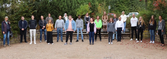 2020-10-01Pflegefachkräfte1Beitragsbild Die neue Klasse im Ausbildungsgang zur Pflegefachfrau / zum Pflegefachmann