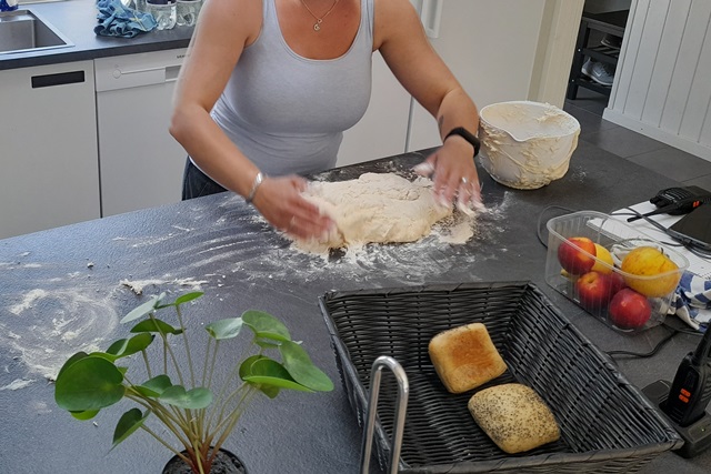 Brotbacken2WEB