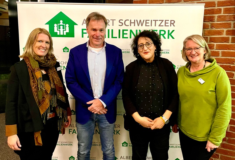 Nadja Fischer, stellv. Einrichtungsleiterin des Albert-Schweitzer-Familienwerks Hermannsburg, Ulrich Temps, Geschäftsführender Gesellschafter der temps GmbH Malereibetriebe, Leyla Ercan, Agentin für Diversität am Staatstheater Hannover und Susanne von Zimmermann, Einrichtungsleiterin des Albert-Schweitzer-Familienwerks Hermannsburg